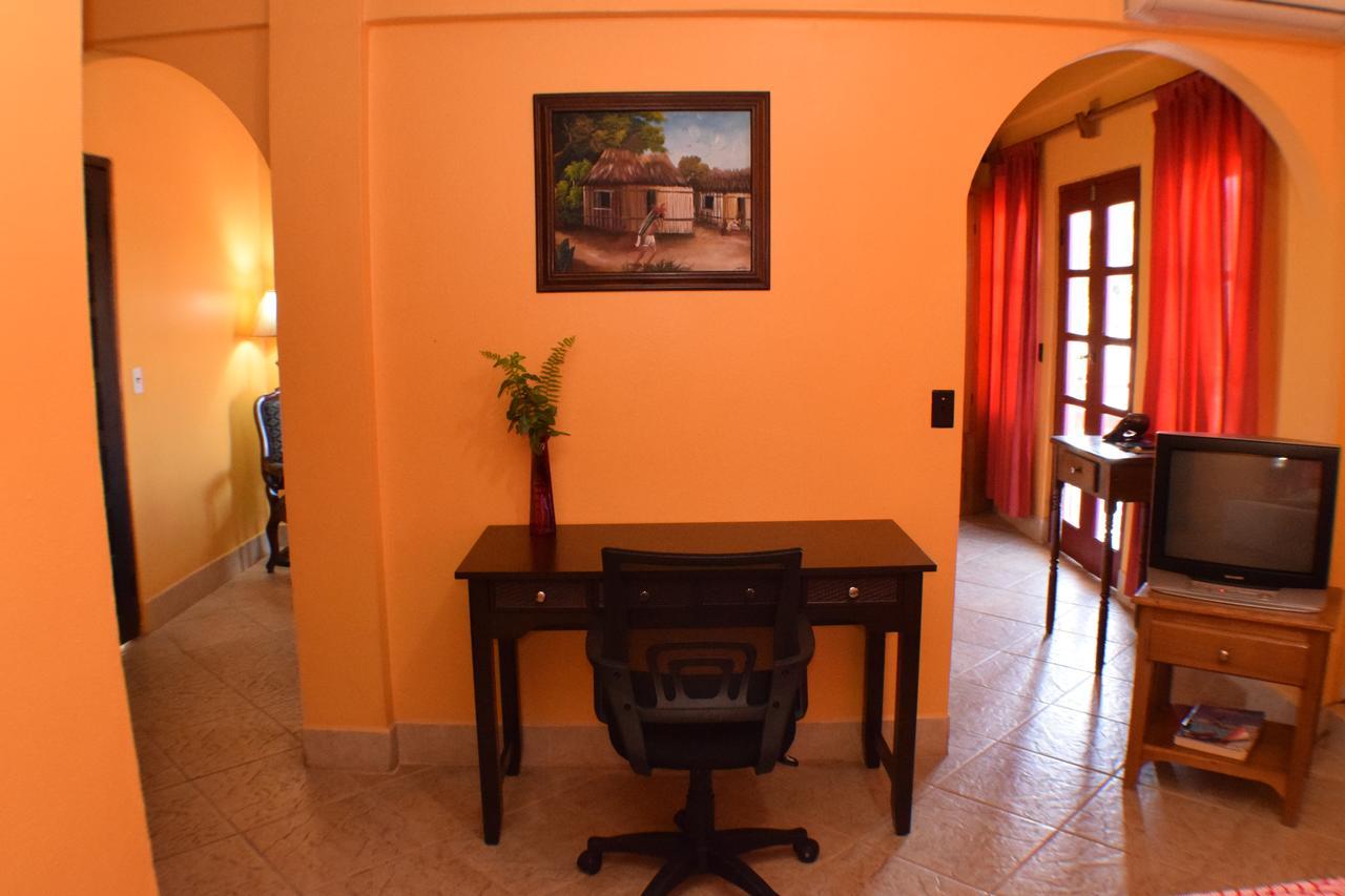 Martha'S Guesthouse San Ignacio Bilik gambar